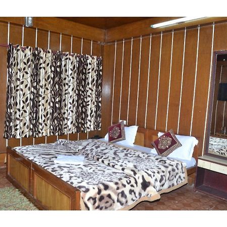 Hotel Rock Stone Массури Экстерьер фото